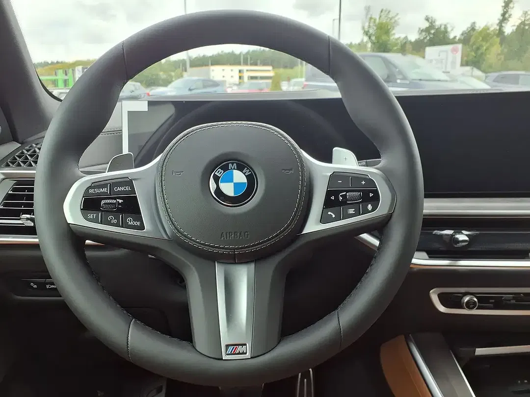 BMW X5 M Pro - Thumbnail 10