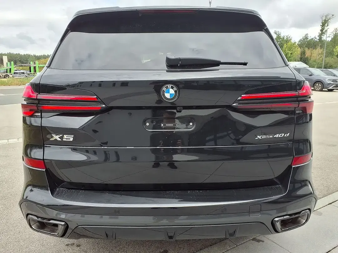 BMW X5 M Pro - Thumbnail 2