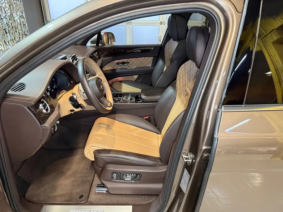 Bentley Bentayga 4.0 V8 AUT 4WD - Thumbnail 12