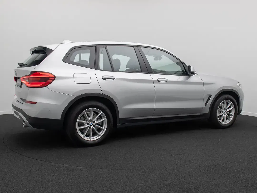 BMW X3 - Thumbnail 6