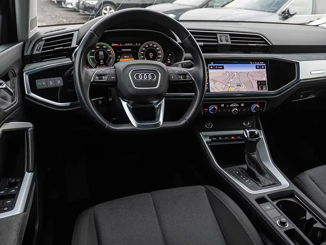 Audi Q3 S tronic - Thumbnail 17