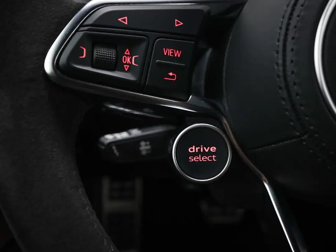 Audi TT RS Coupe exclusive - Thumbnail 12