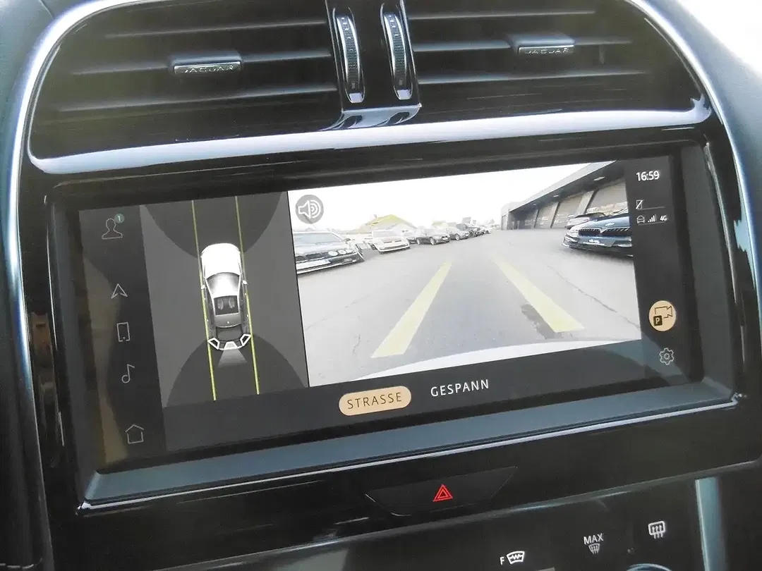 Jaguar XE 4x4 R-Dynamic Black Edition - Thumbnail 10