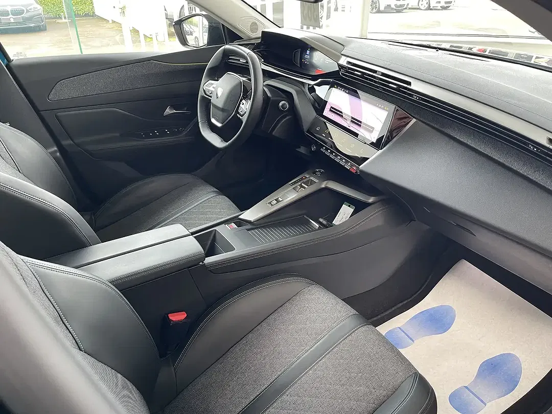 Peugeot 408 - Thumbnail 9