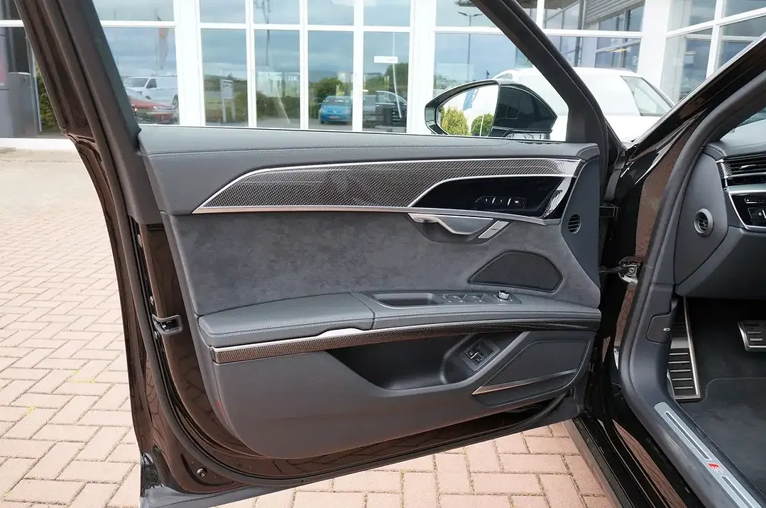 Audi A8 60 TFSI e quattro - Thumbnail 6