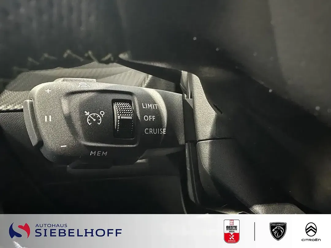Peugeot 2008 145 e-DSC6 Hybrid GT - Thumbnail 12