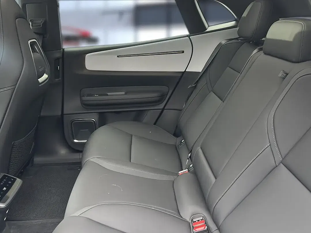 Polestar 4 - foto 15