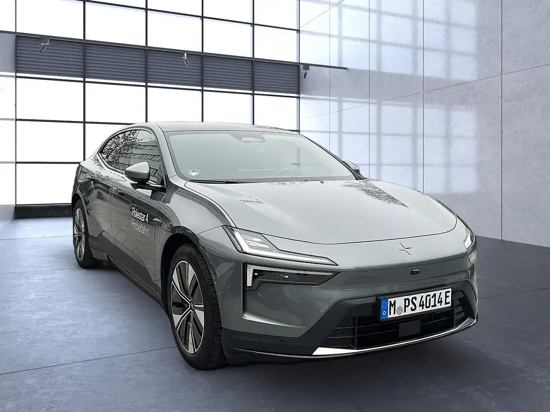 Polestar 4 - Thumbnail 4