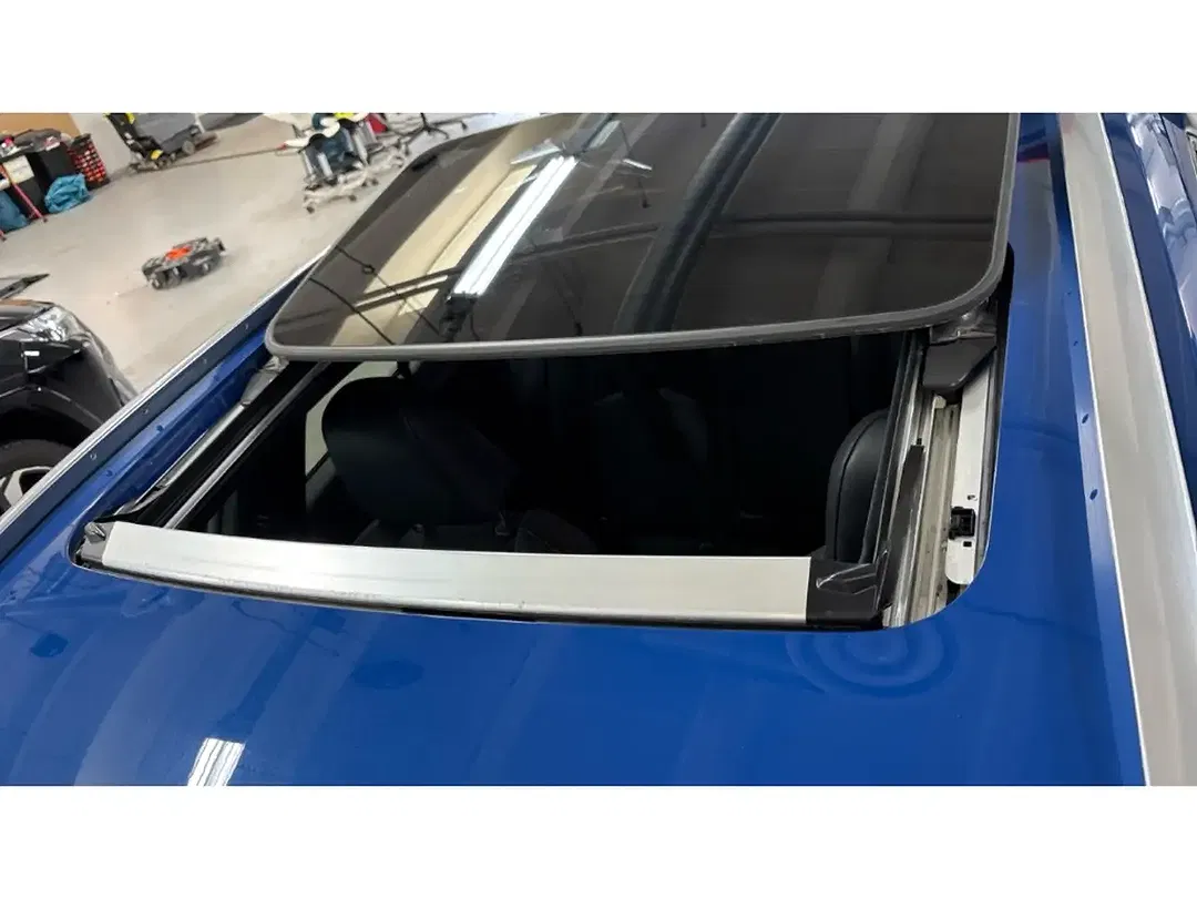 Lexus UX 300e Premium - Thumbnail 16