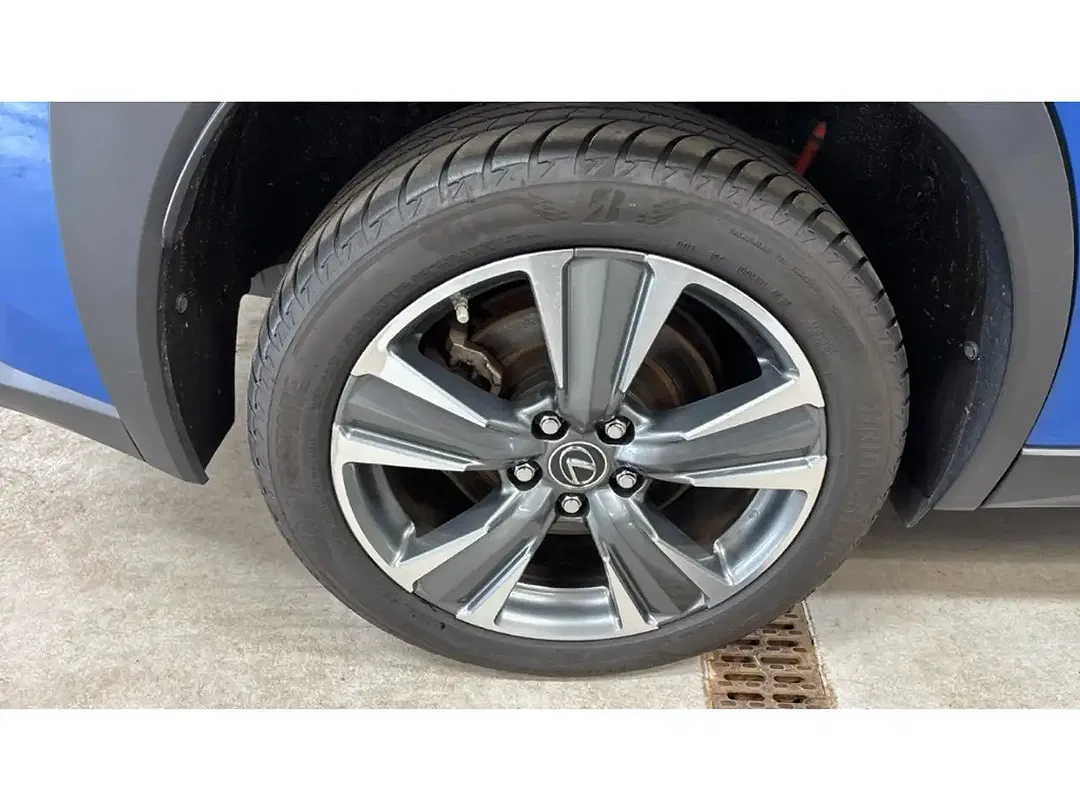 Lexus UX 300e Premium - Thumbnail 21
