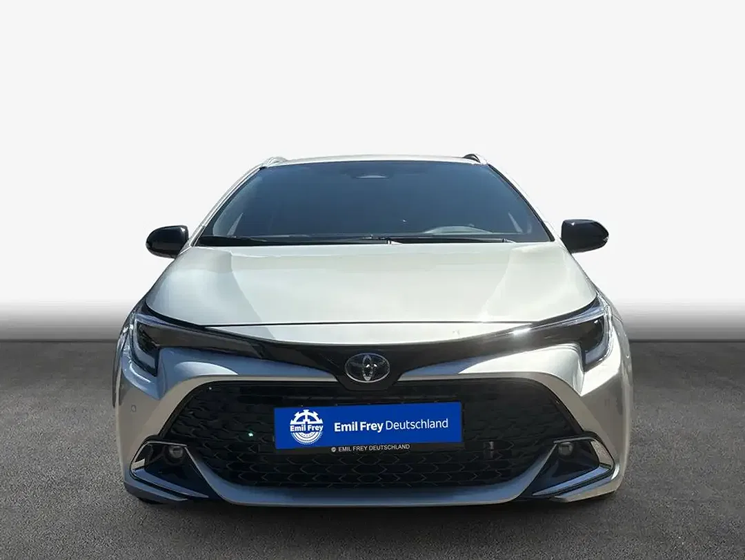 Toyota Corolla Hybrid - Thumbnail 3