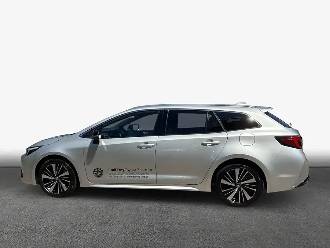 Toyota Corolla Hybrid - Thumbnail 4