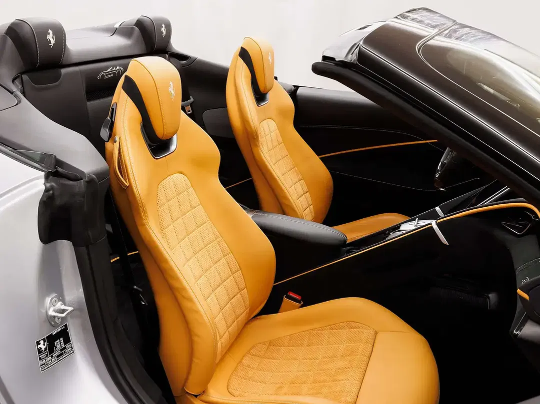 Ferrari Roma Spider - foto 13