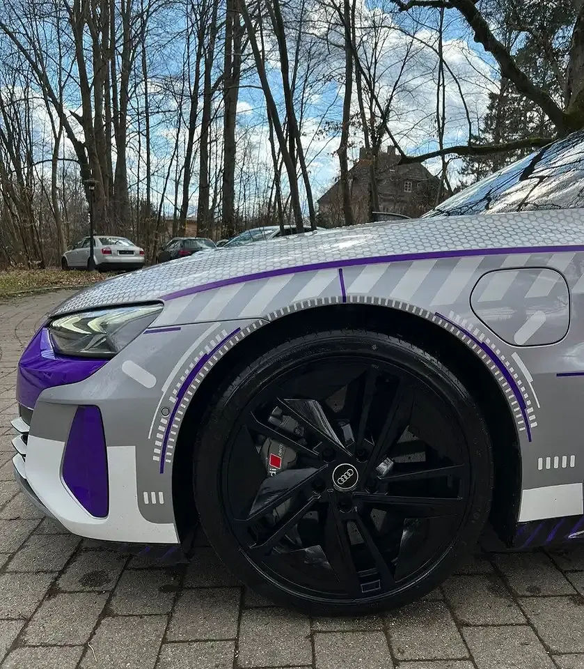 Audi RS e-tron GT Edition One - Thumbnail 11
