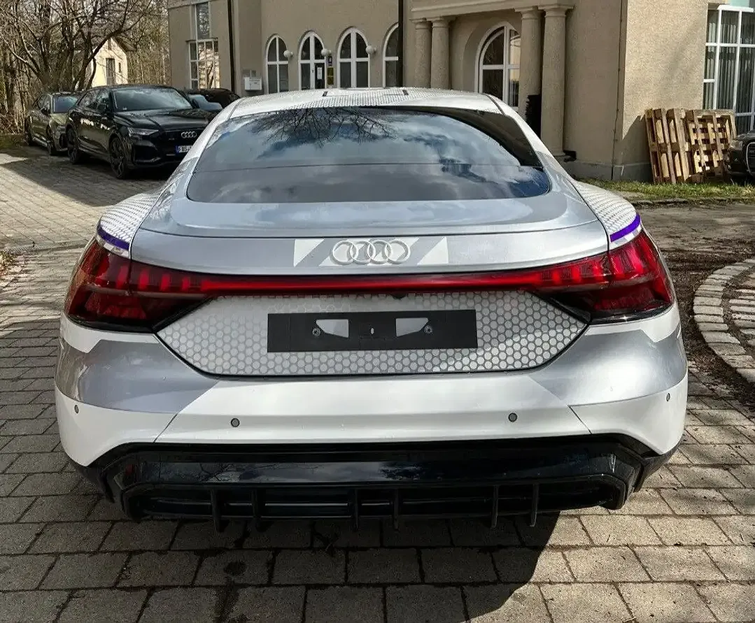 Audi RS e-tron GT Edition One - Thumbnail 9