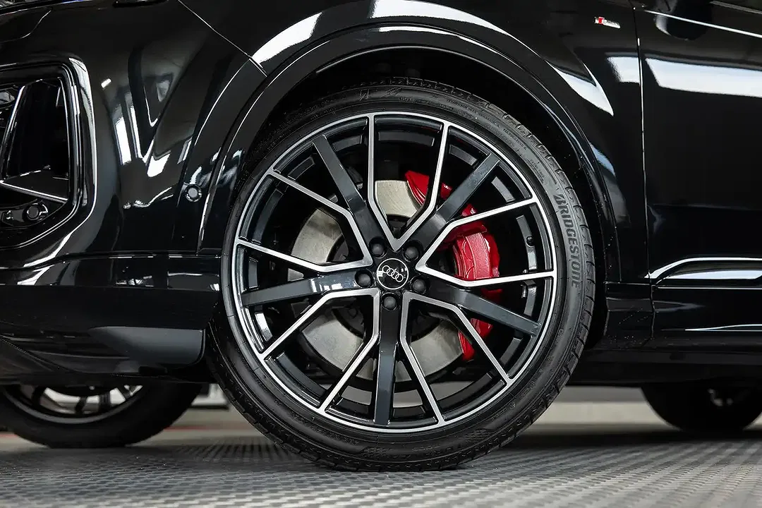 Audi Q7 60 TFSI e quattro S line - Thumbnail 3