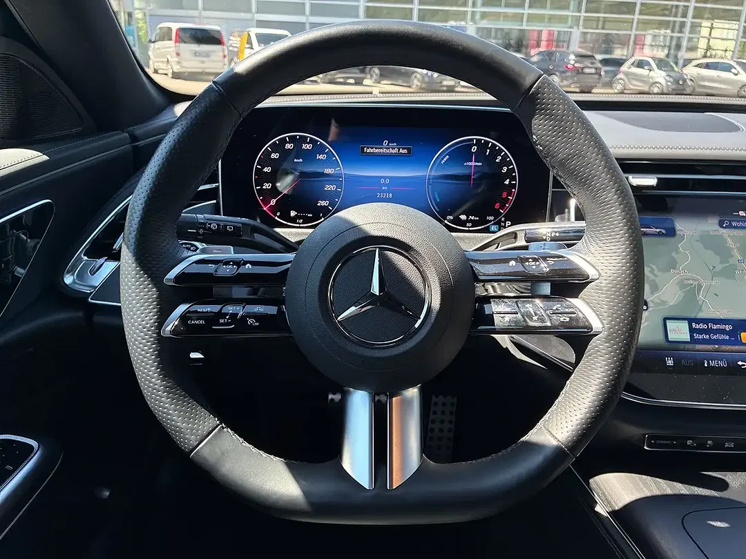Mercedes-Benz E 300 EQ Hybrid 4MATIC - Thumbnail 8