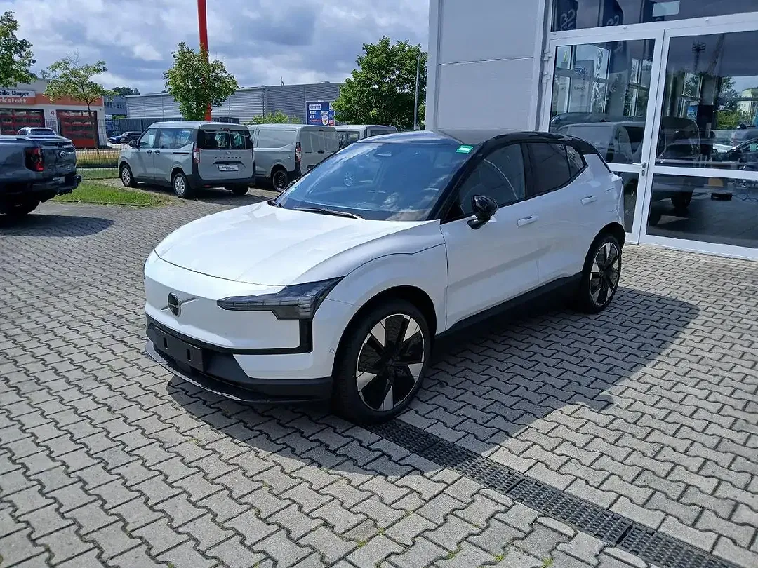 Volvo EX30 EV Ultra - foto 1