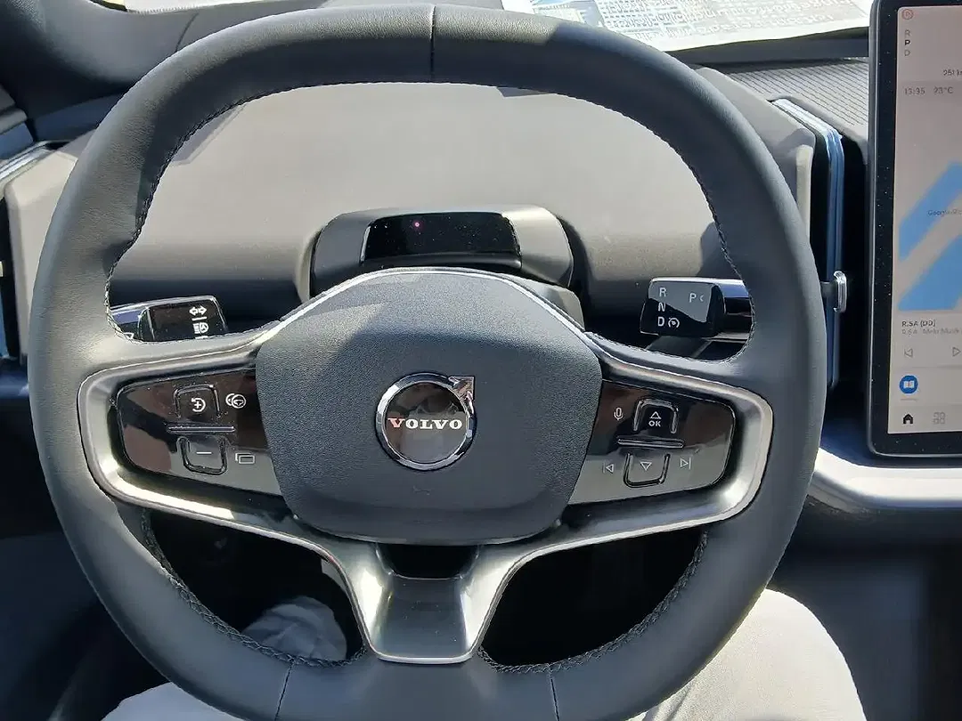 Volvo EX30 EV Ultra - Thumbnail 9