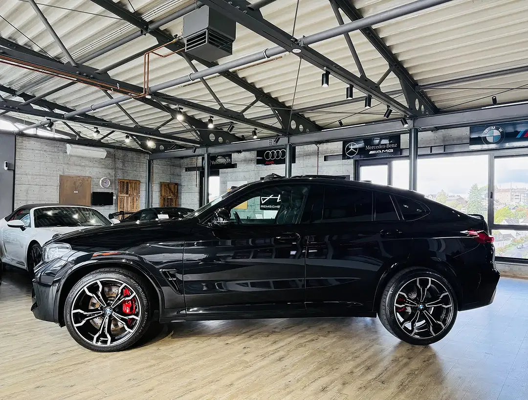 BMW X4 M Competition - Thumbnail 3