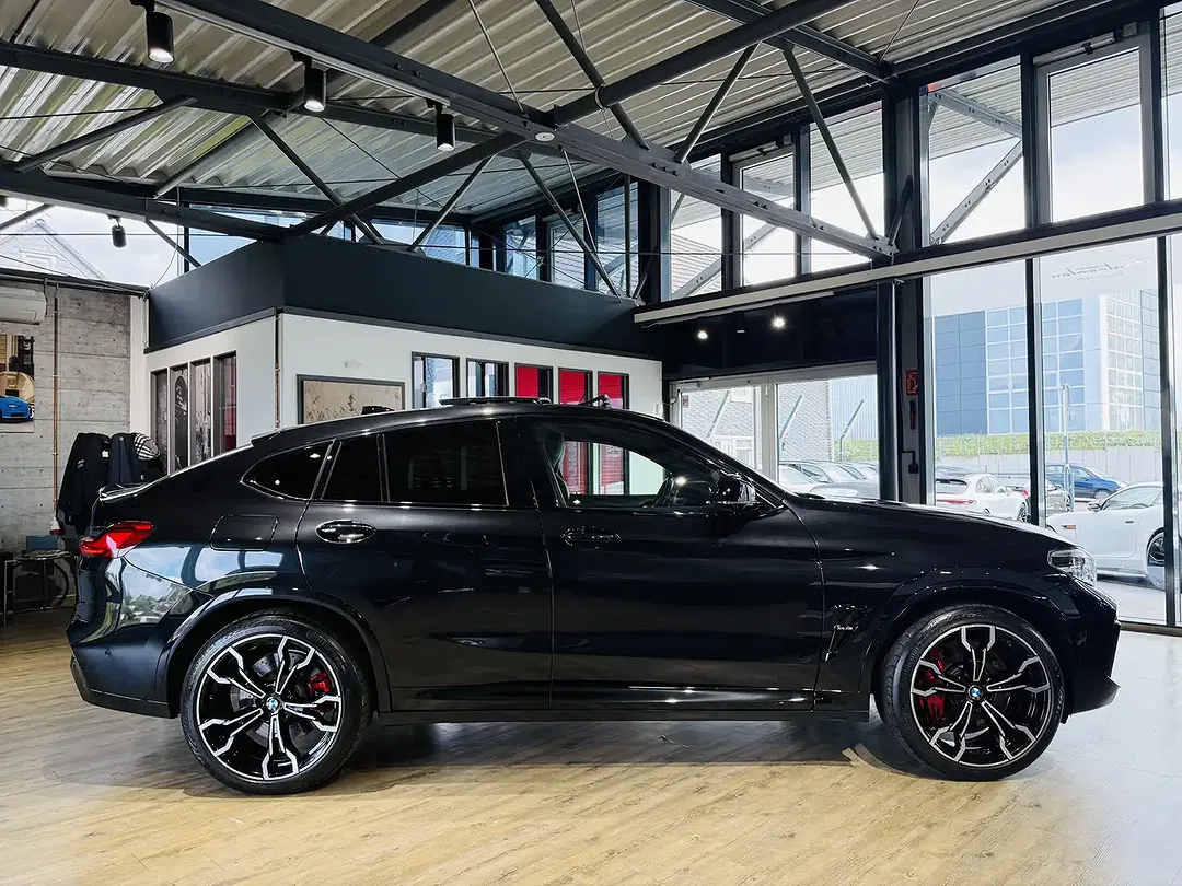 BMW X4 M Competition - Thumbnail 8