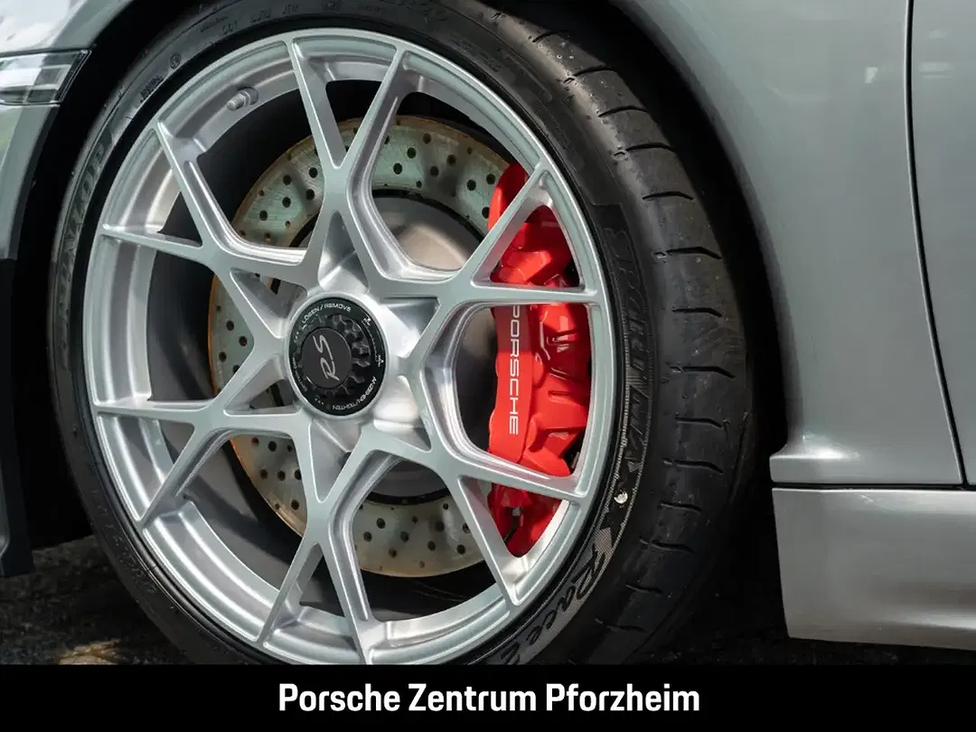 Porsche 718 Spyder RS - Thumbnail 13