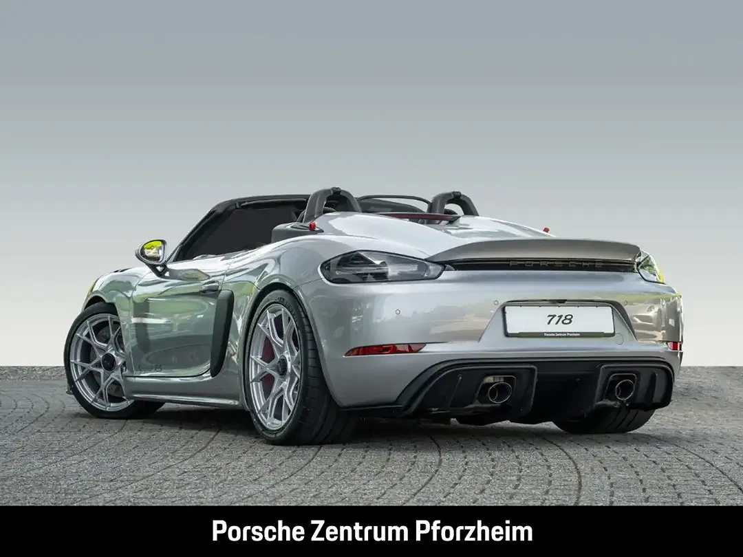 Porsche 718 Spyder RS - Thumbnail 3
