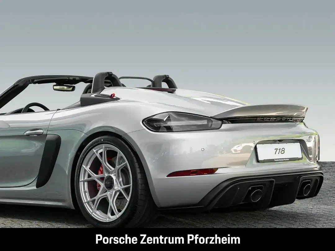 Porsche 718 Spyder RS - Thumbnail 8