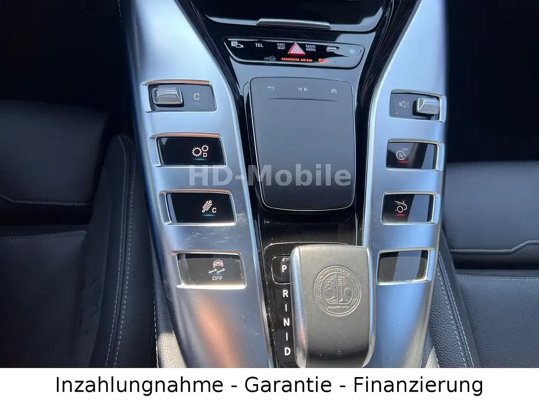 Mercedes-Benz AMG GT 43 4MATIC+ - Thumbnail 13