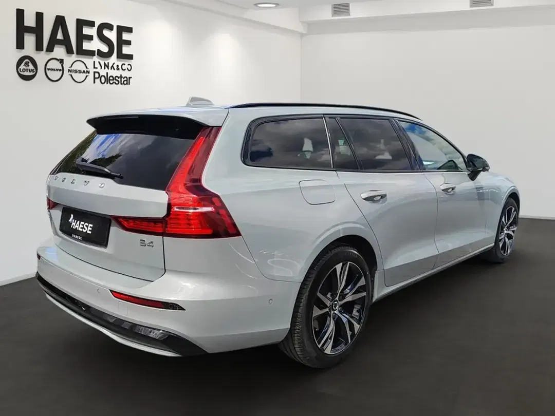 Volvo V60 B4 MHEV Plus Dark - Thumbnail 4