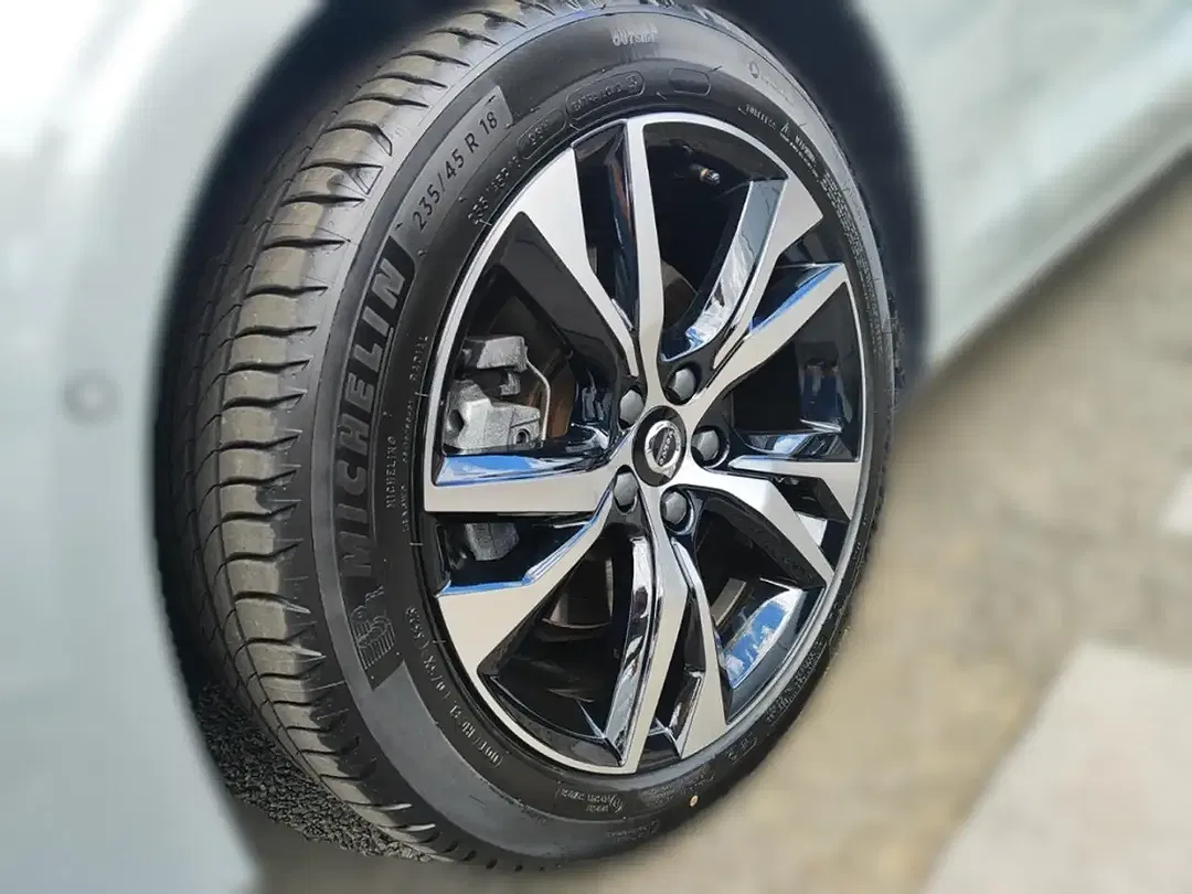 Volvo V60 B4 MHEV Plus Dark - Thumbnail 9
