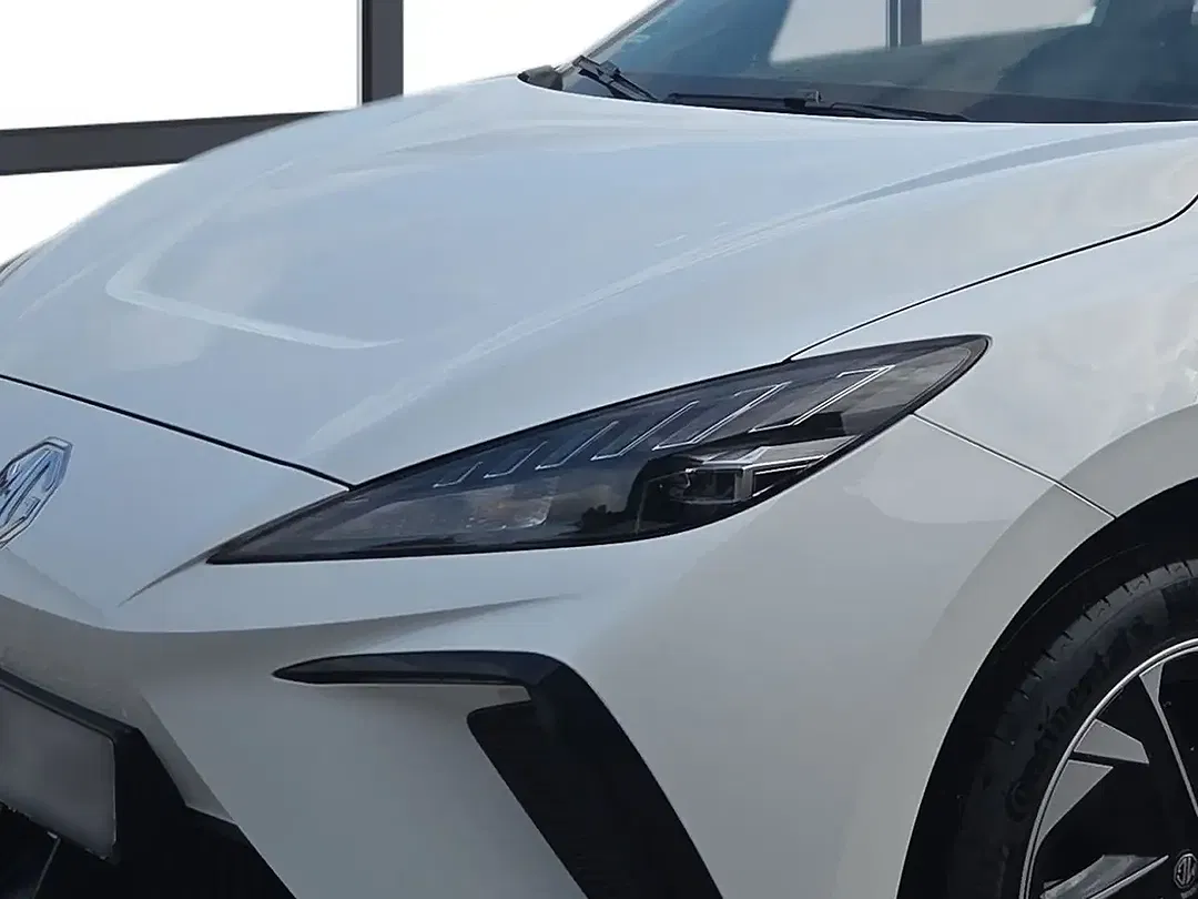 MG MG4 Standard - Thumbnail 5