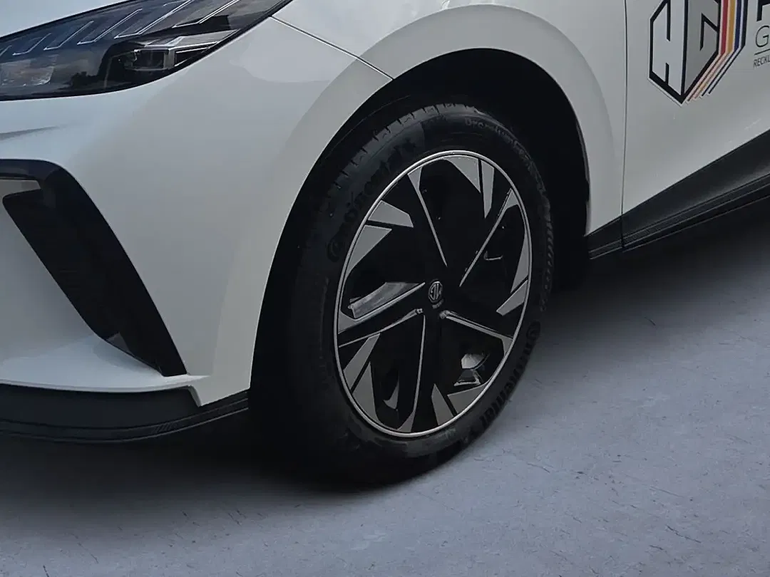 MG MG4 Standard - Thumbnail 6