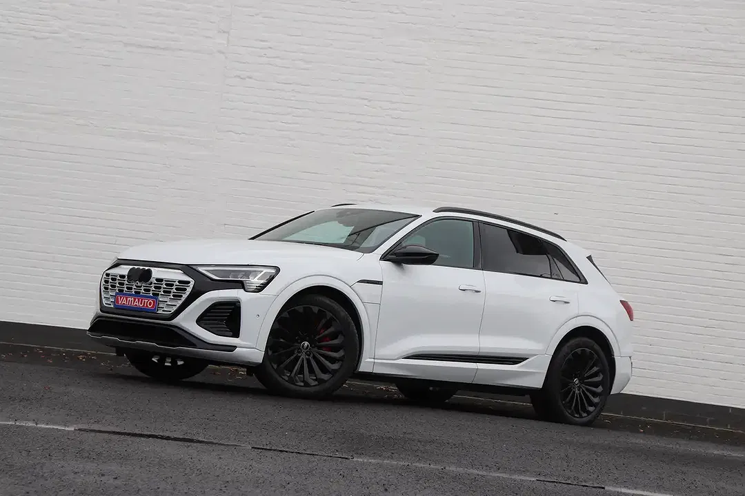 Audi Q8 e-tron 55 competition - Thumbnail 17