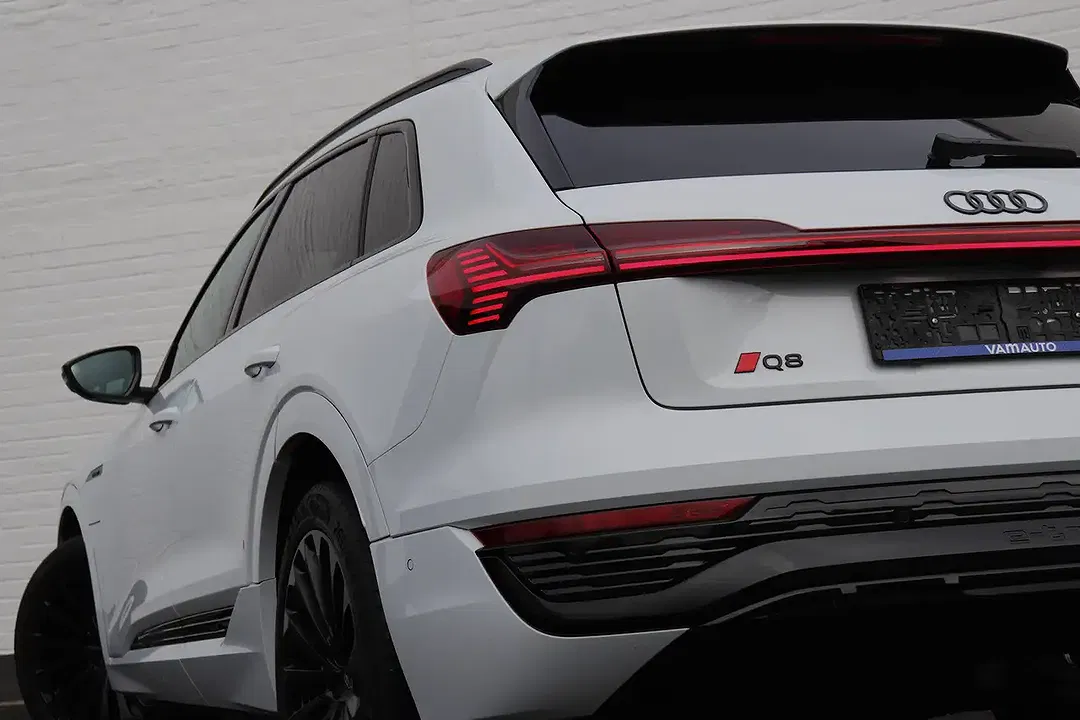 Audi Q8 e-tron 55 competition - Thumbnail 18
