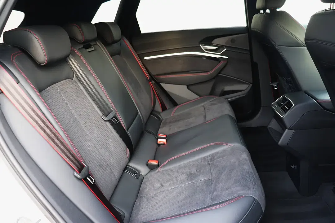 Audi Q8 e-tron 55 competition - foto 30