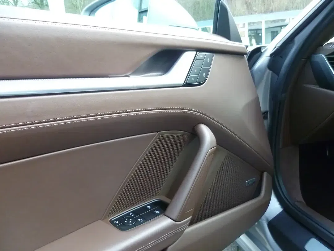 Porsche Targa 3.0 PDK Carrera 4S Turbo - Thumbnail 13