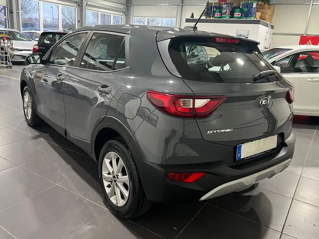 Kia Stonic Edition 7 - Thumbnail 3