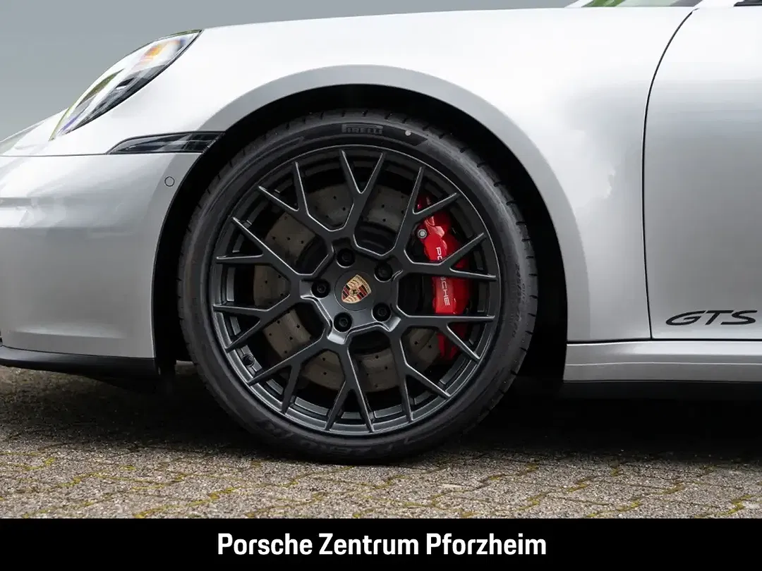 Porsche 992 Targa 4 GTS - Thumbnail 13