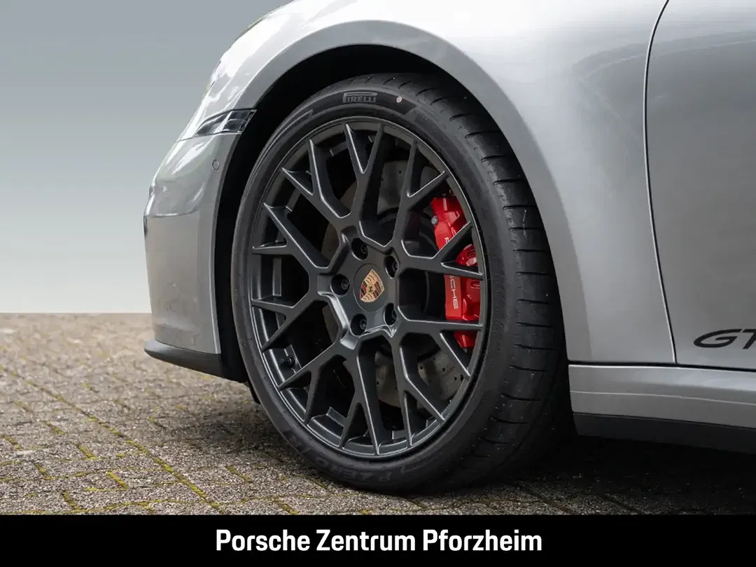 Porsche 992 Targa 4 GTS - foto 14
