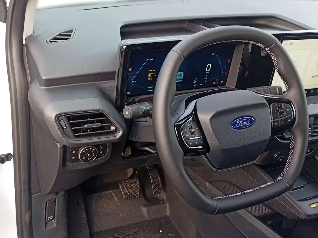 Ford Transit Courier 54kWh Trend - Thumbnail 10