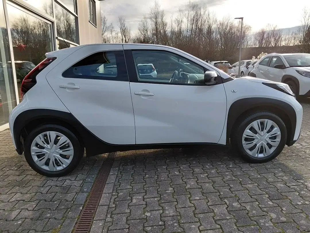 Toyota Aygo X - Thumbnail 6