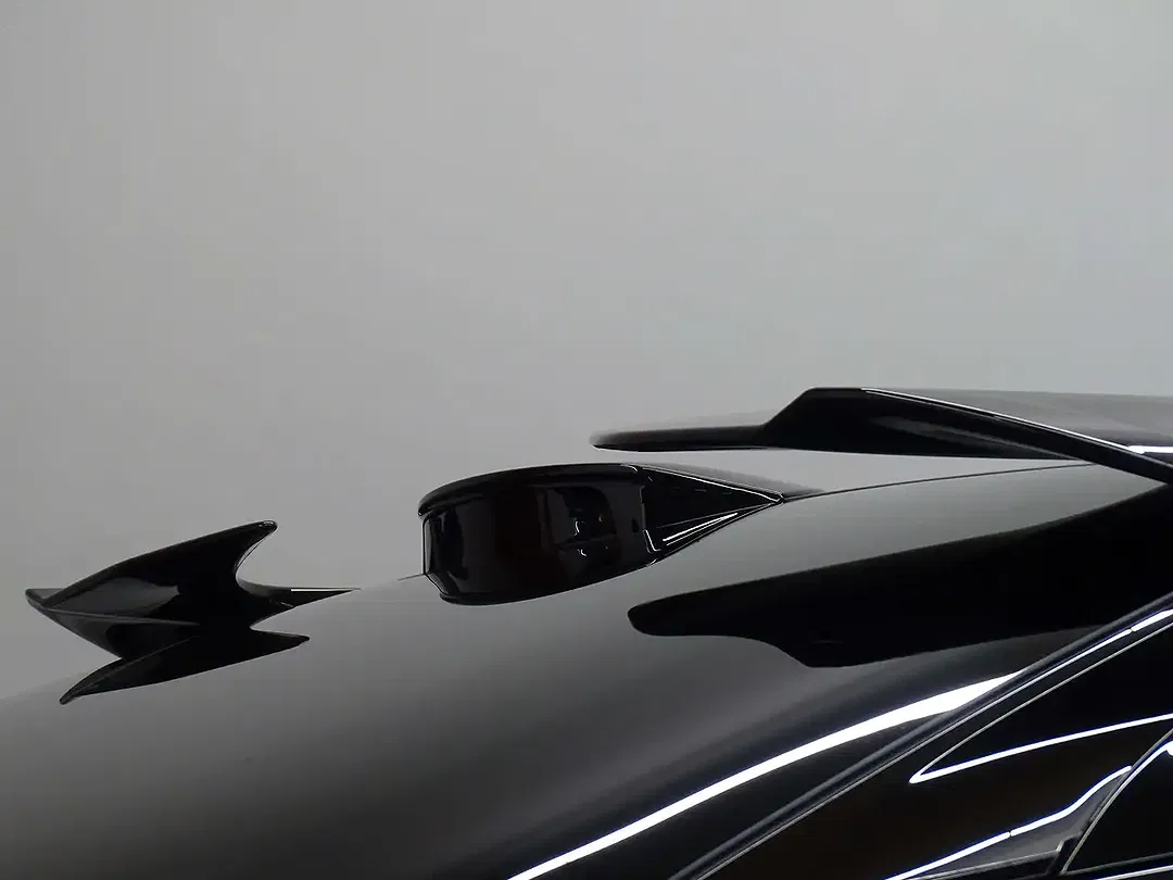 Lotus Eletre R - Thumbnail 13