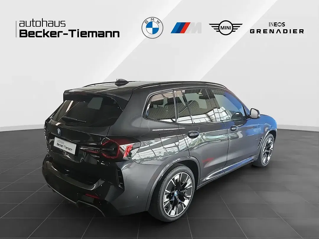 BMW iX3 M Sport Plus - Thumbnail 6