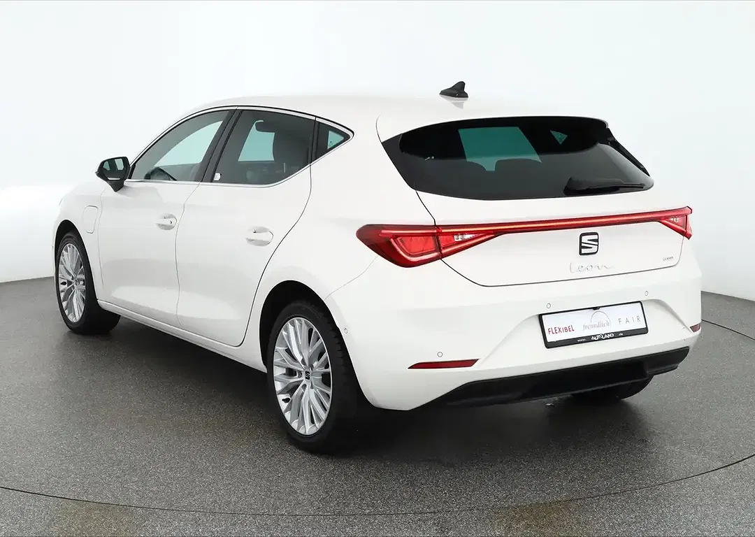 SEAT Leon 1.4 TSI PHEV DSG Xcellence - foto 2