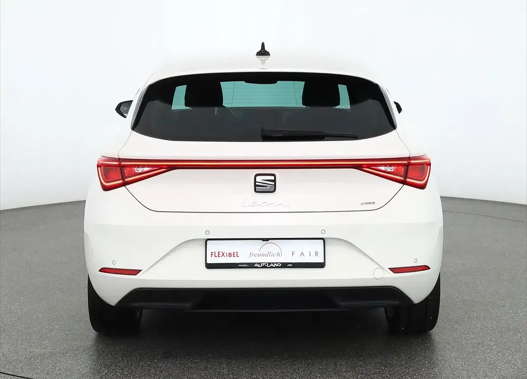 SEAT Leon 1.4 TSI PHEV DSG Xcellence - Thumbnail 3