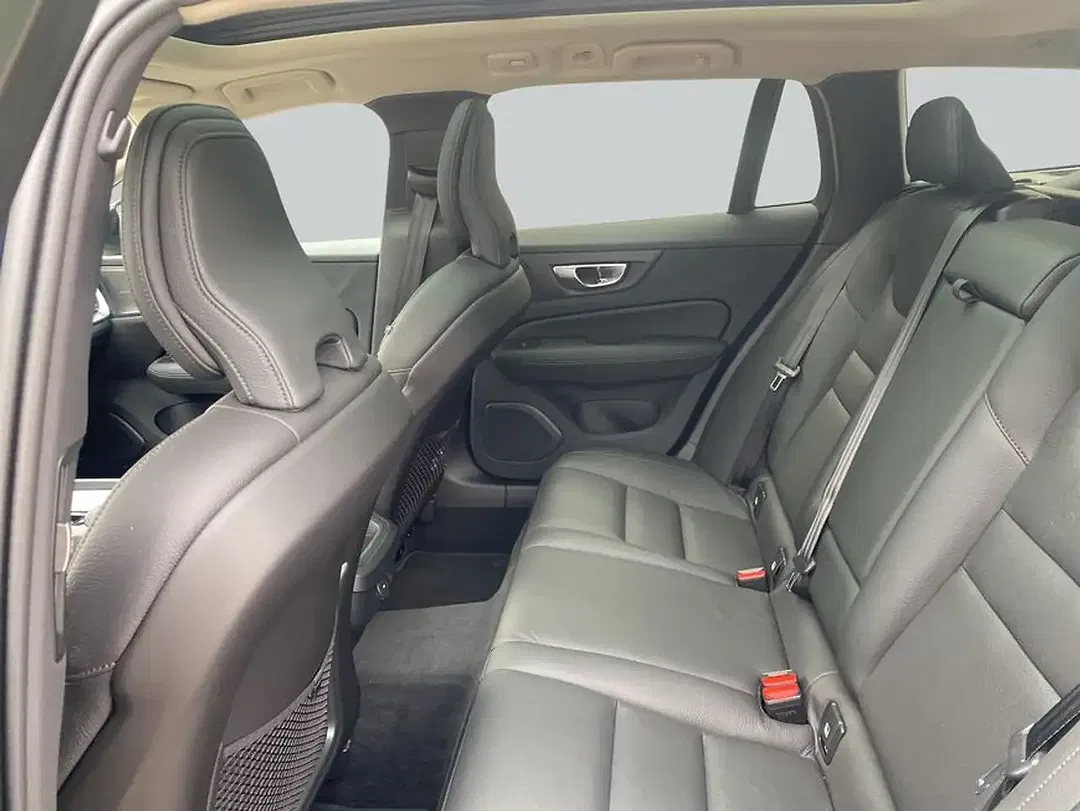 Volvo V60 B4 Plus Dark - Thumbnail 11