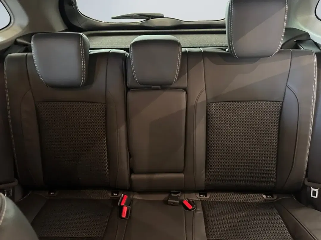 Suzuki SX4 S-Cross 1.4 AllGrip Comfort+ - Thumbnail 13