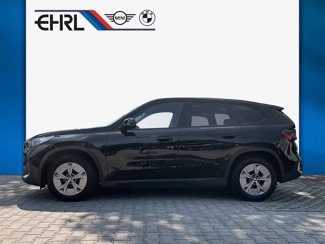 BMW iX1 xDrive - Thumbnail 4