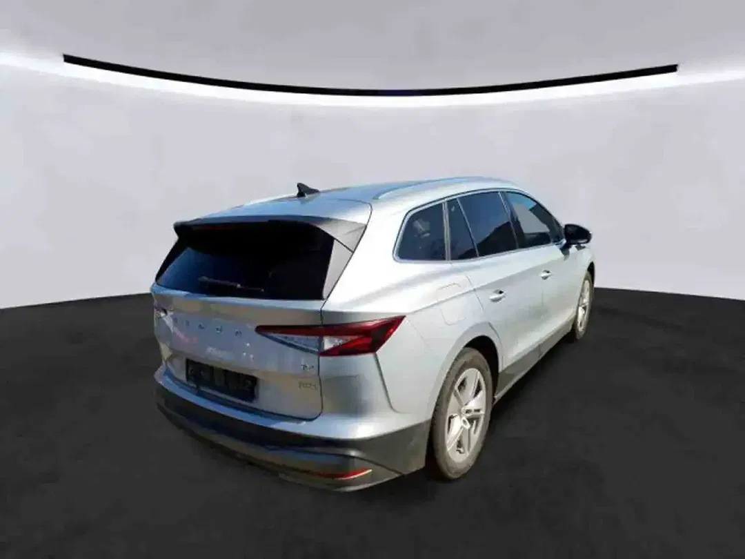 Skoda Enyaq 80x iV 4x4 Loft - Thumbnail 2